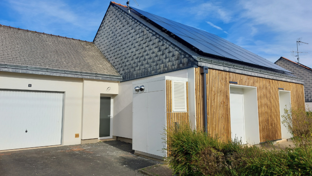 Réhabilitation EnergieSprong d'une maison à Juvardeil, façade avant